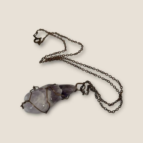 Large amethyst stone pendant, copper wire wrapped - Picture 7 of 7